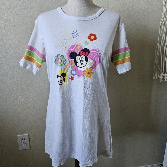 Disneyland Resort White T-Shirt with Mickey Mouse Design LARGE - Picture 1 of 6